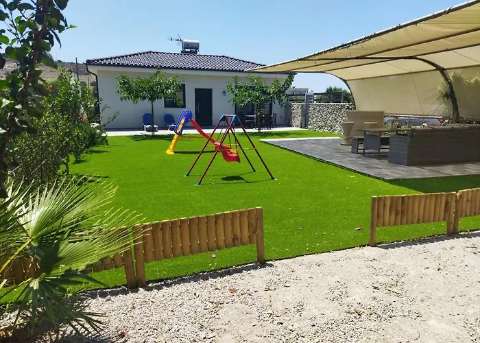 Tzoli Residence